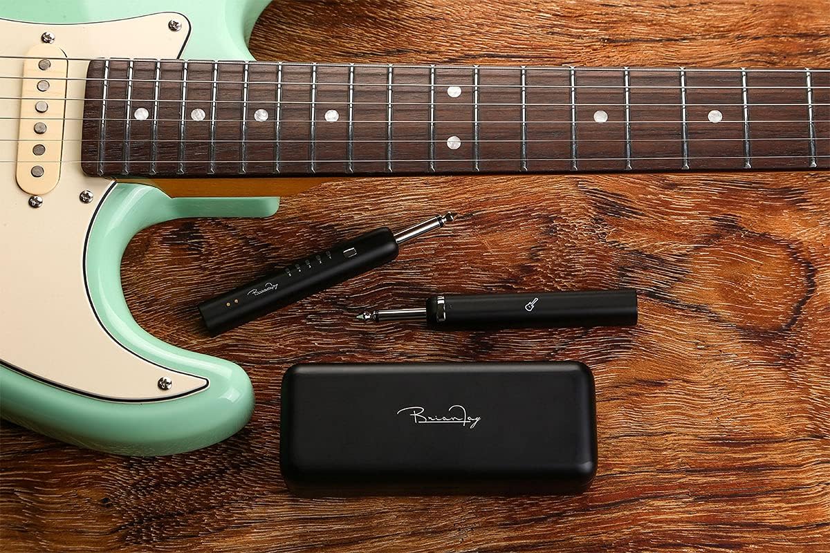 Rechargeable UHF Band Wireless System for Guitar and Bass P258008