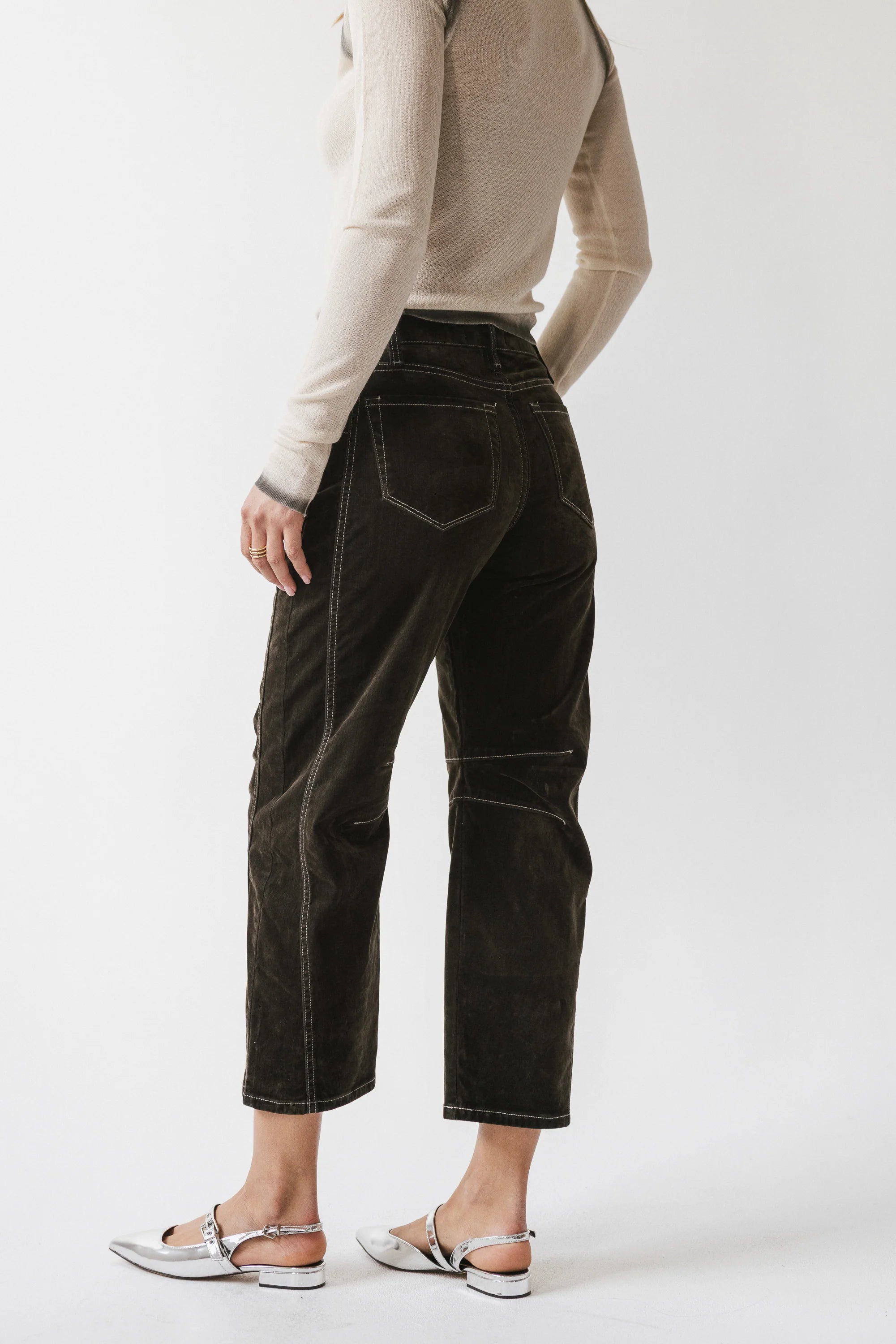 Velvet Barrel Jeans D2785