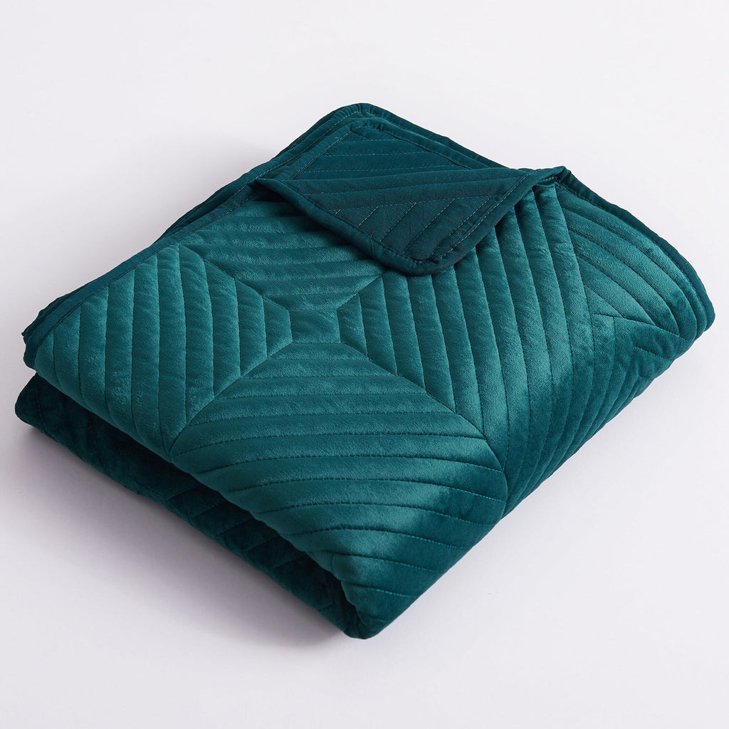Riviera Velvet Quilted Throw Blanket Mauive V92854