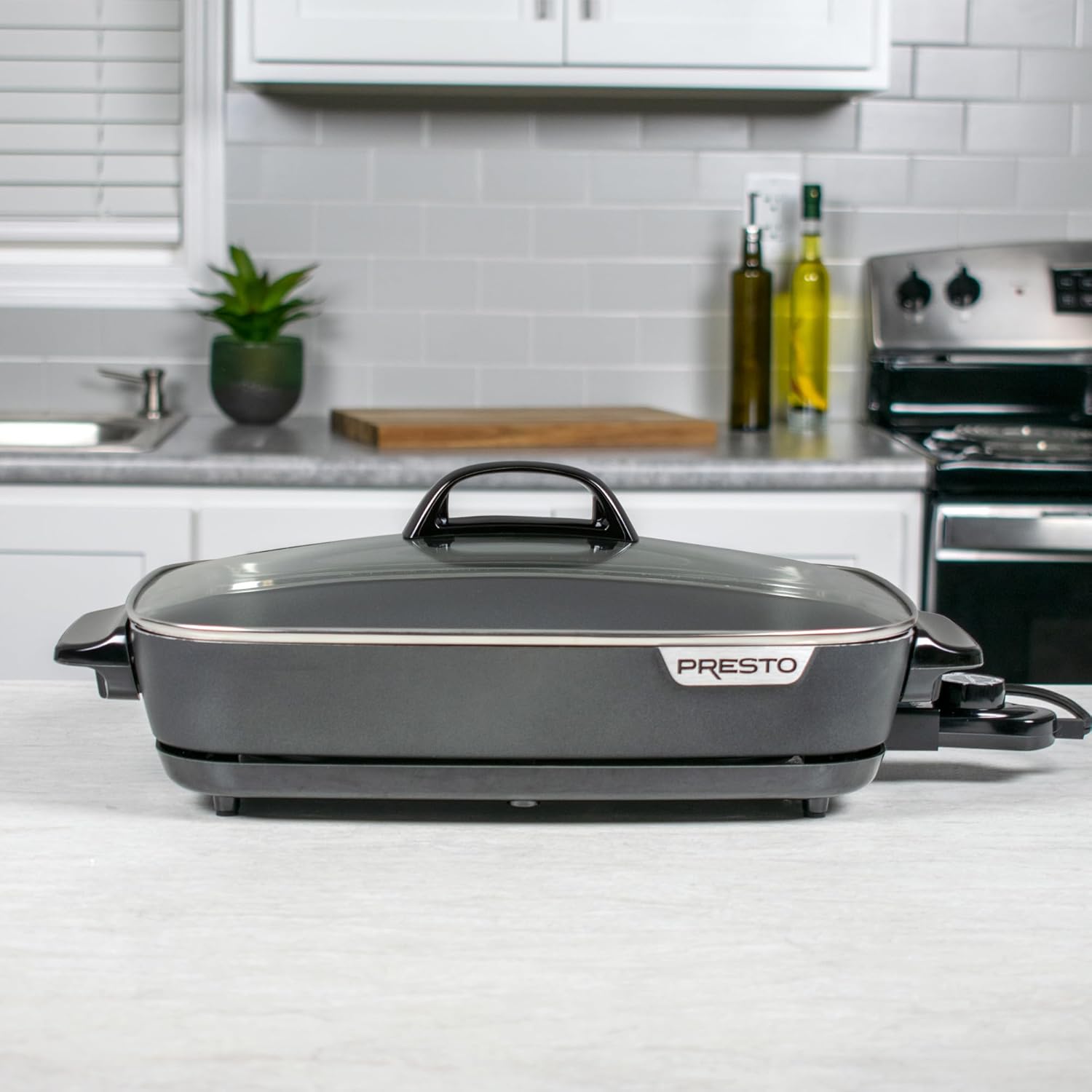 16-Inch Nonstick Electric Skillet with Glass Cover S984