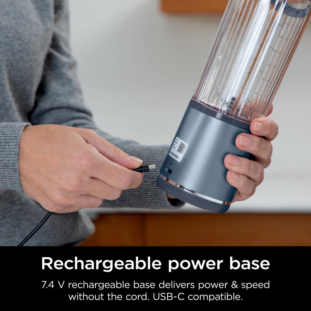 18 oz. Portable Blending Vessel with Leakproof Lid and Sip Spout, Denim Blue B9546