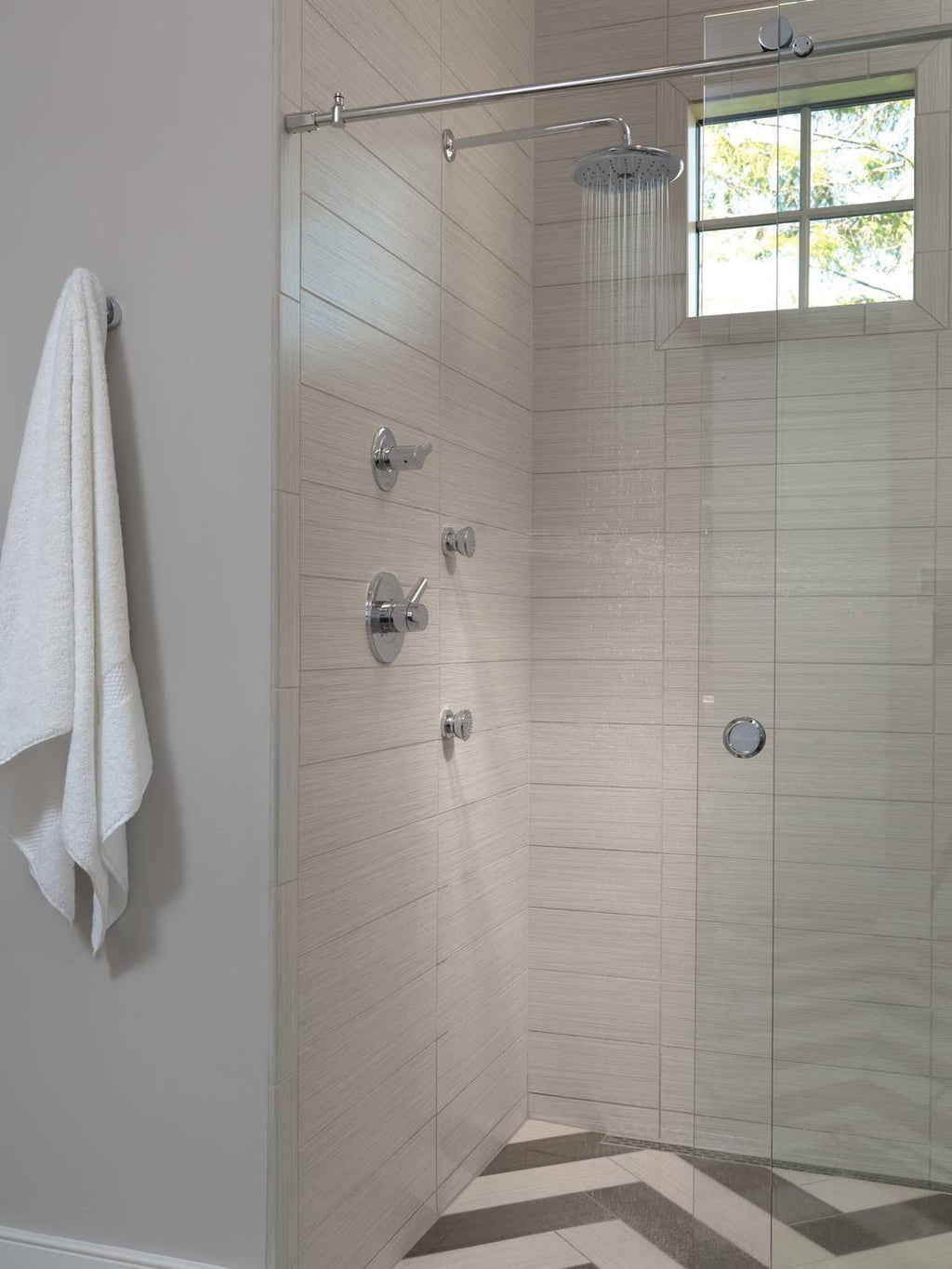 Polished Brass Single-Setting Shower Head E22524