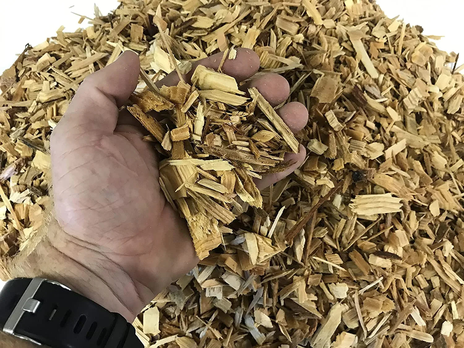 Cedar Wood Chip Mulch (42 Quarts) V3859