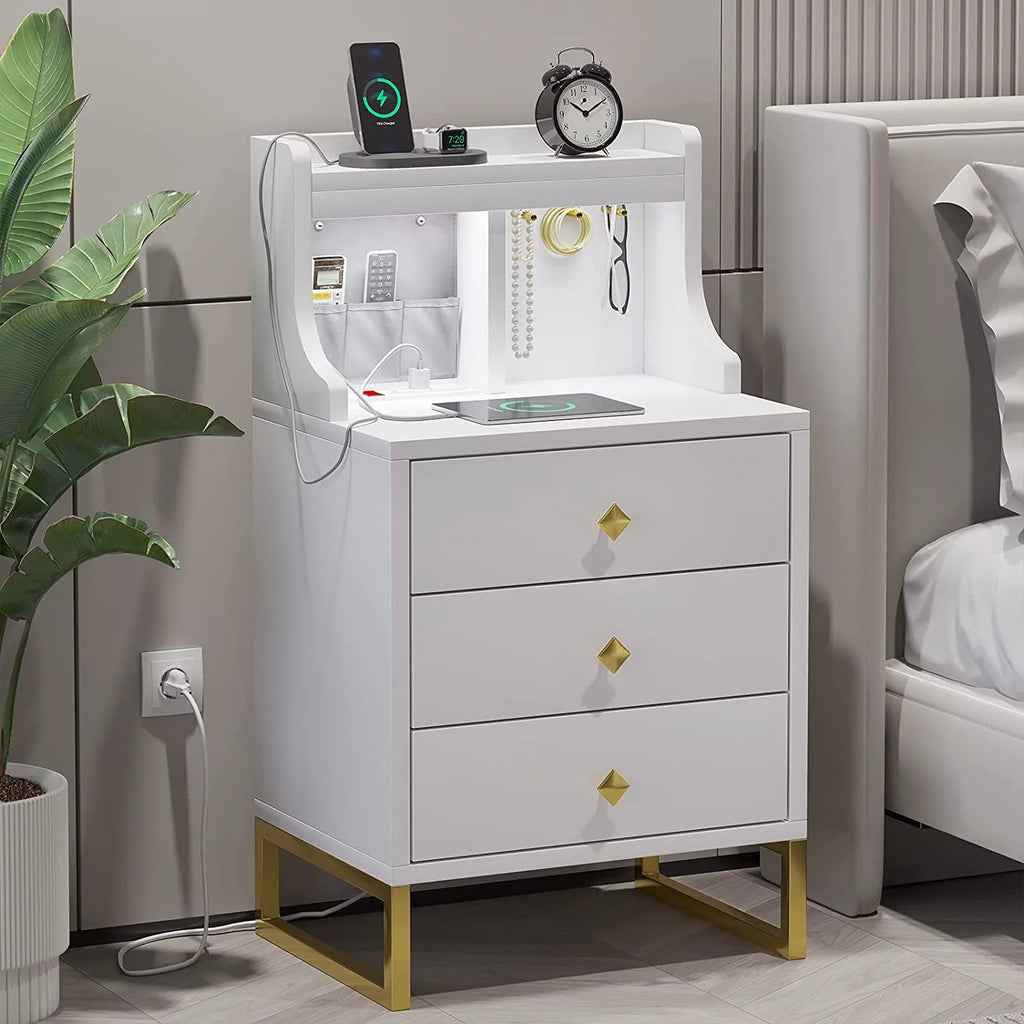 White 3 Drawer Nightstand with Charging Station O473