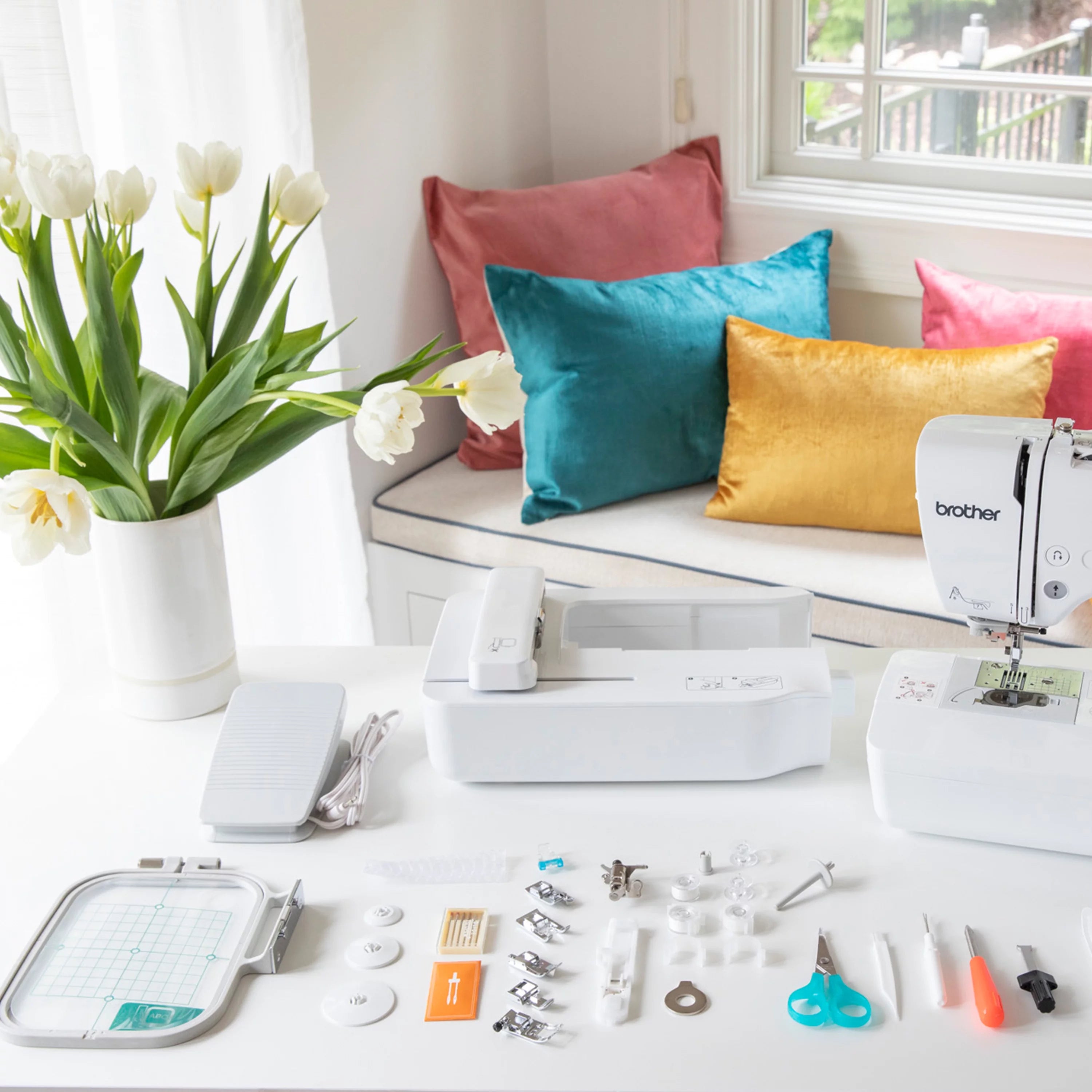 Computerized Sewing & Embroidery Machine with Built-in Designs & Wireless Connectivity O6053