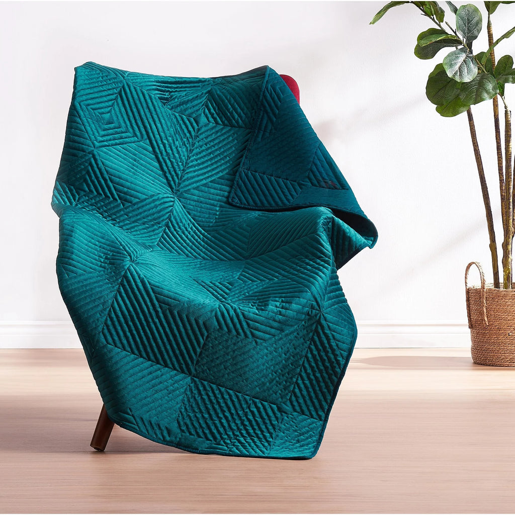 Riviera Velvet Quilted Throw Blanket Mauive V92854