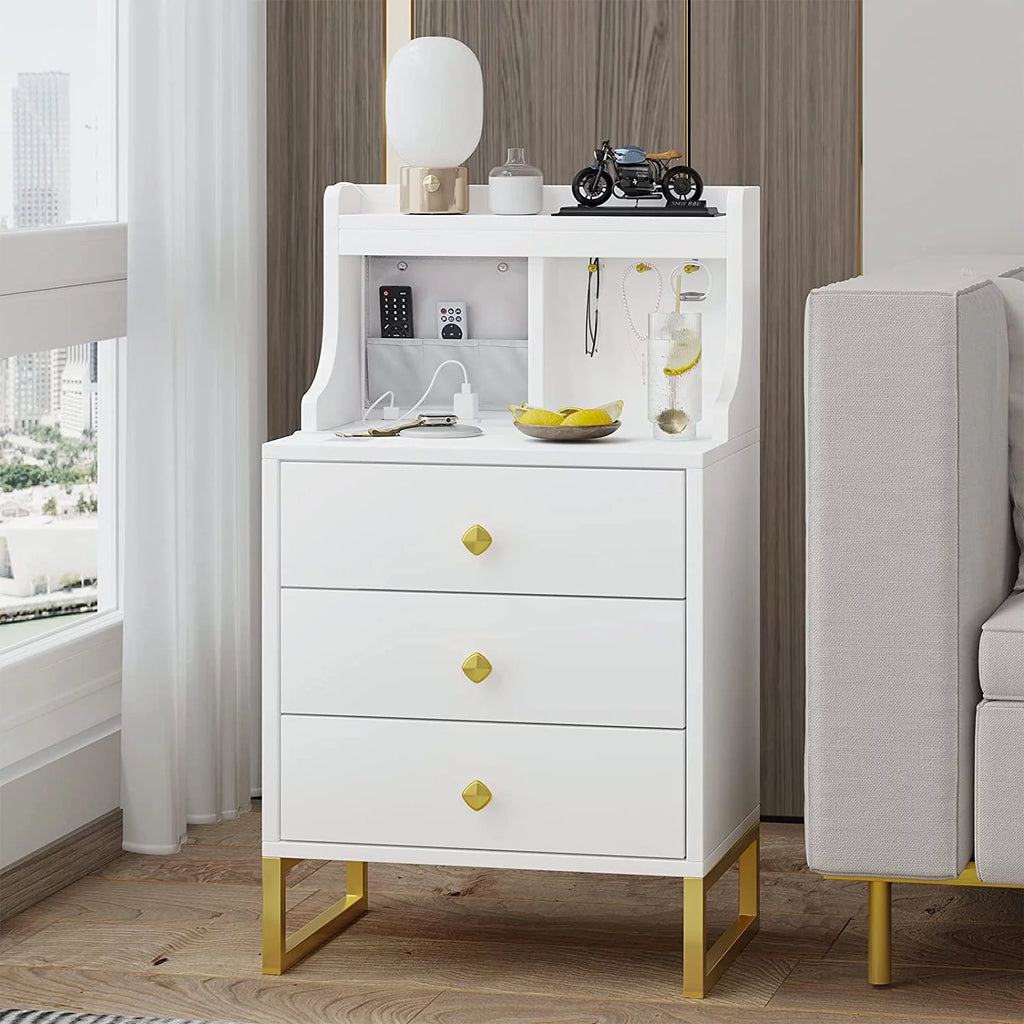 White 3 Drawer Nightstand with Charging Station O473