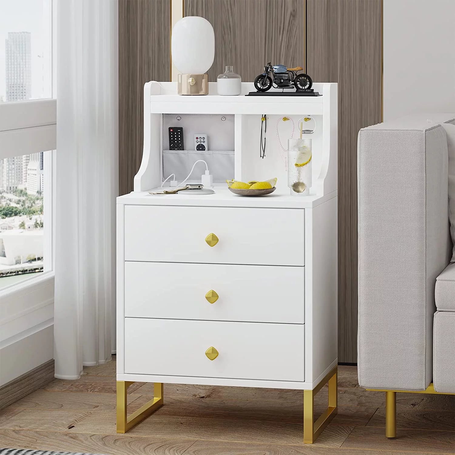 White 3 Drawer Nightstand with Charging Station O473