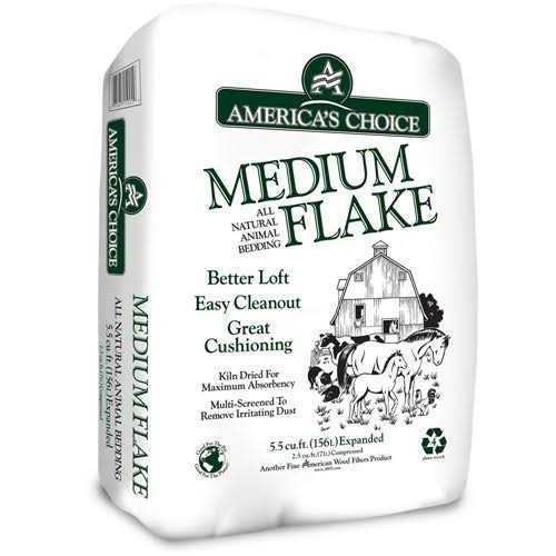 Large Flake 8 cu ft Wood Animal Bedding W16371