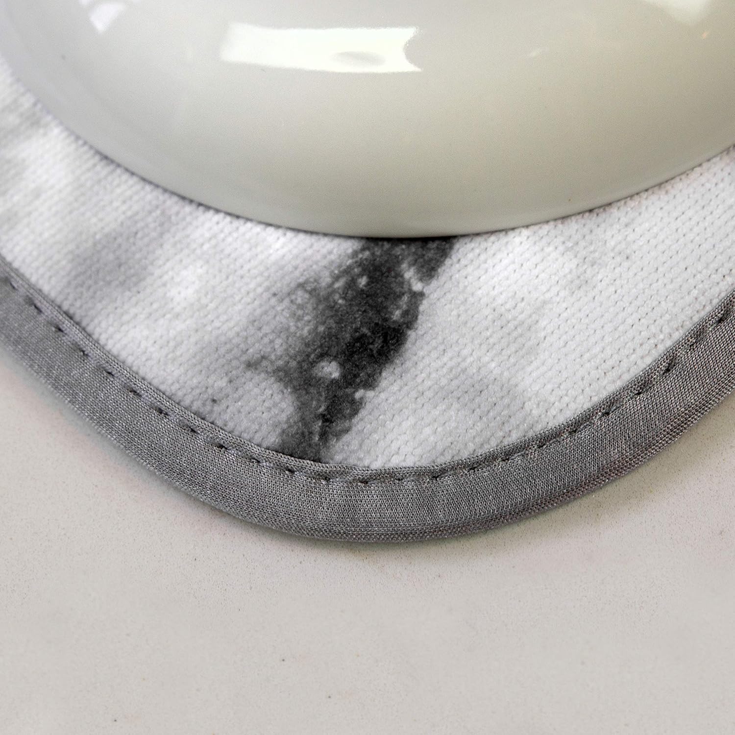 16 Inch x 18 Inch Absorbent Reversible Microfiber Dish Mat U511453